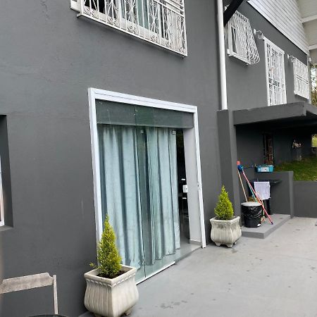 Kitnet Aconchegante Em Bairro Nobre Bem Localizado Leilighet Campos do Jordão Eksteriør bilde